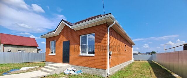 дом пгт Ахтырский ул Ленина Ахтырское городское поселение фото