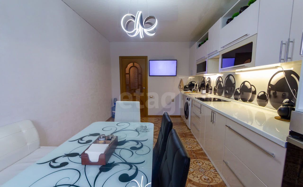 квартира г Ялуторовск ул Свободы 18 фото 9