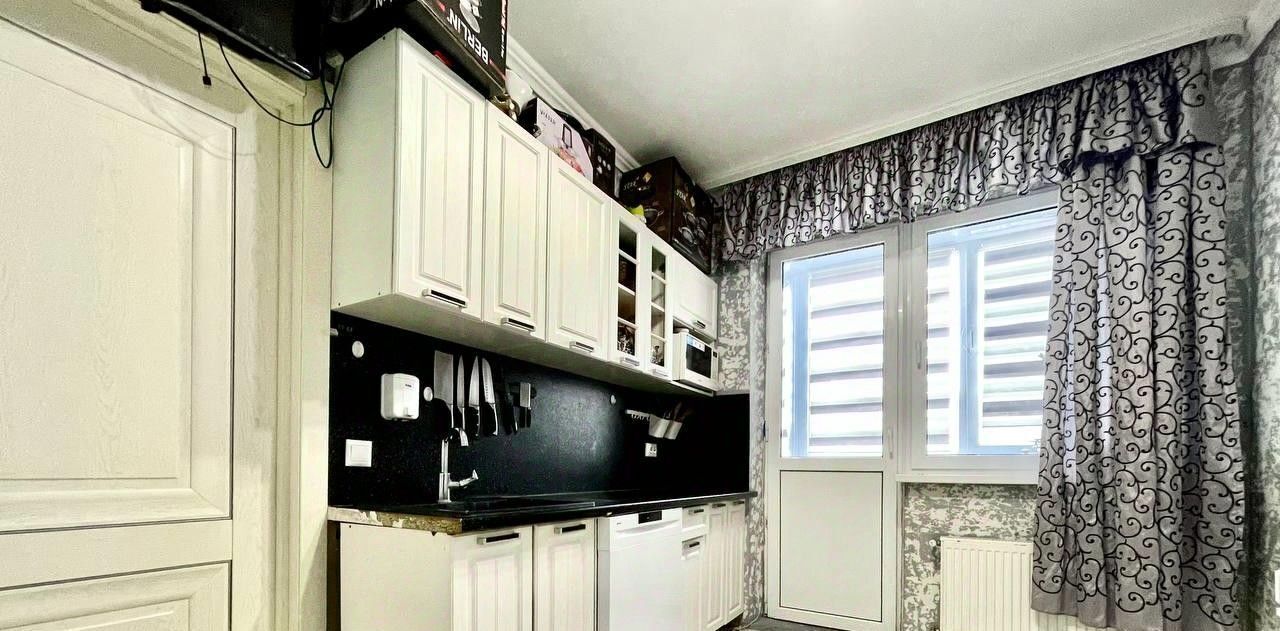 квартира г Краснодар р-н Прикубанский ул им. лётчика Позднякова 2к/2 фото 2