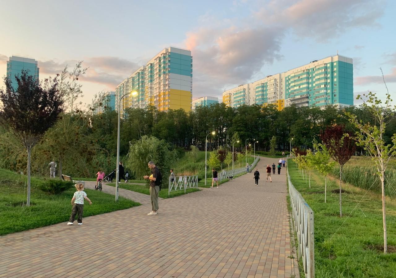 квартира г Ростов-на-Дону р-н Октябрьский ул Дмитрия Петрова 8 ЖК «Суворовский» фото 1