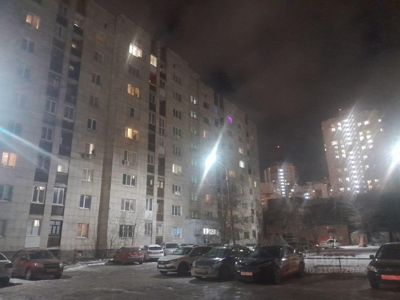 квартира г Екатеринбург р-н Кировский улица Коминтерна, 11А фото 1