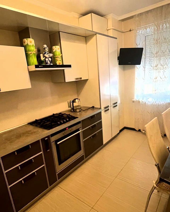 квартира р-н Ейский г Ейск ул Свердлова 103/3 фото 1
