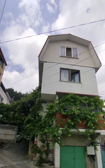 дом г Алушта ул Октябрьская 35а фото 1