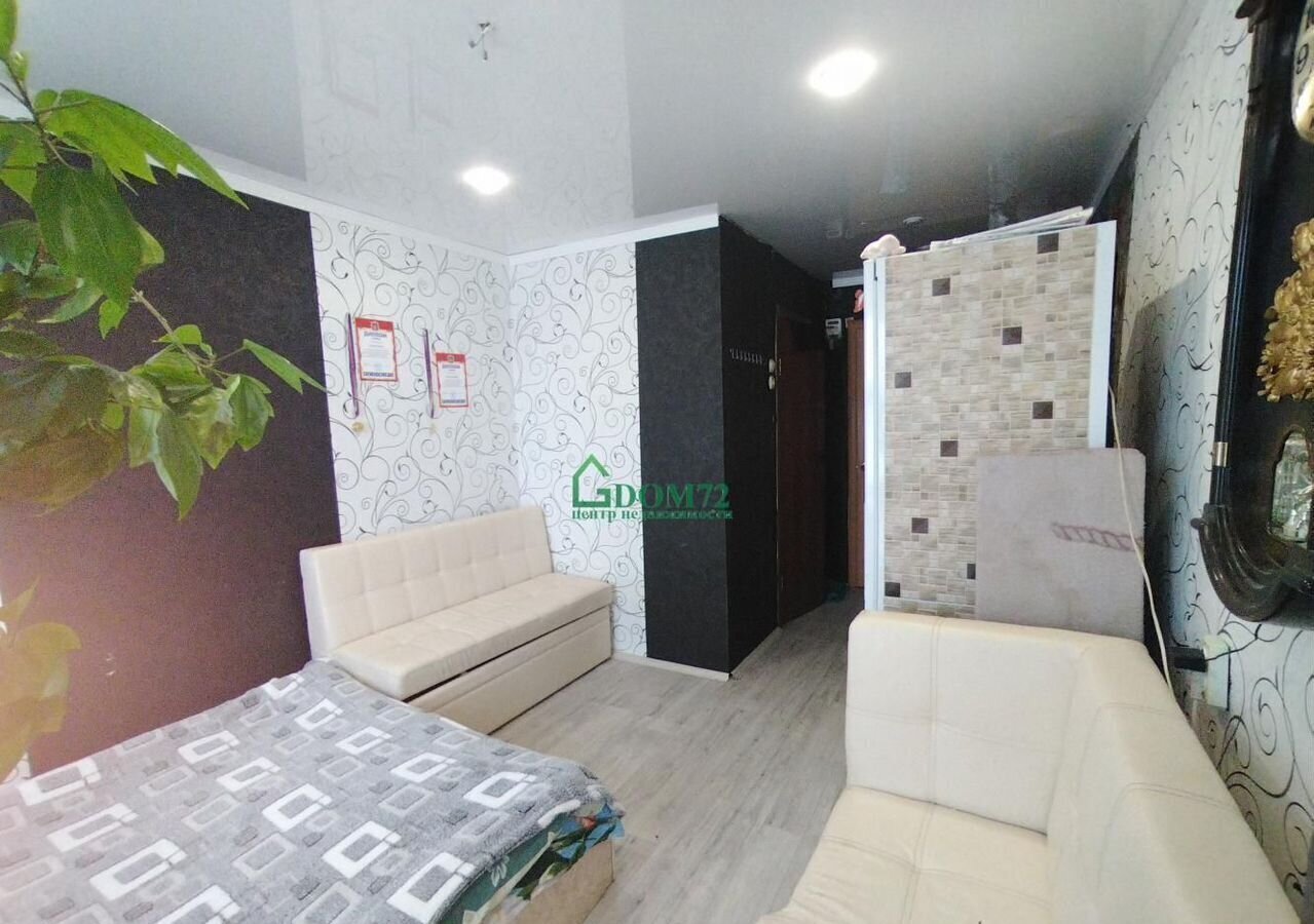 квартира г Тобольск 6-й мкр-н, 28А фото 3