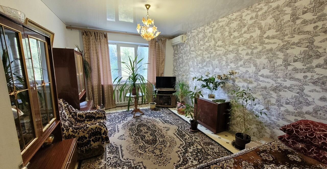 квартира г Саратов р-н Ленинский ул им Шехурдина А.П. 8а фото 1