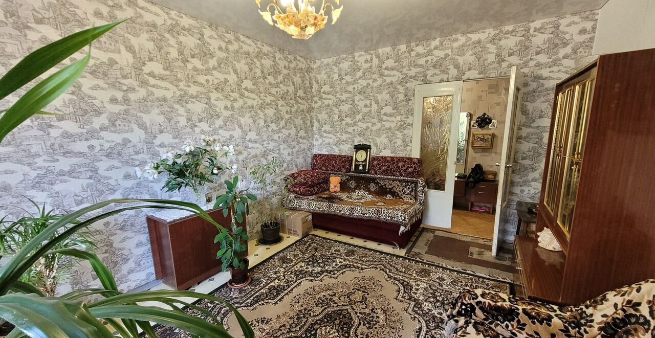 квартира г Саратов р-н Ленинский ул им Шехурдина А.П. 8а фото 2