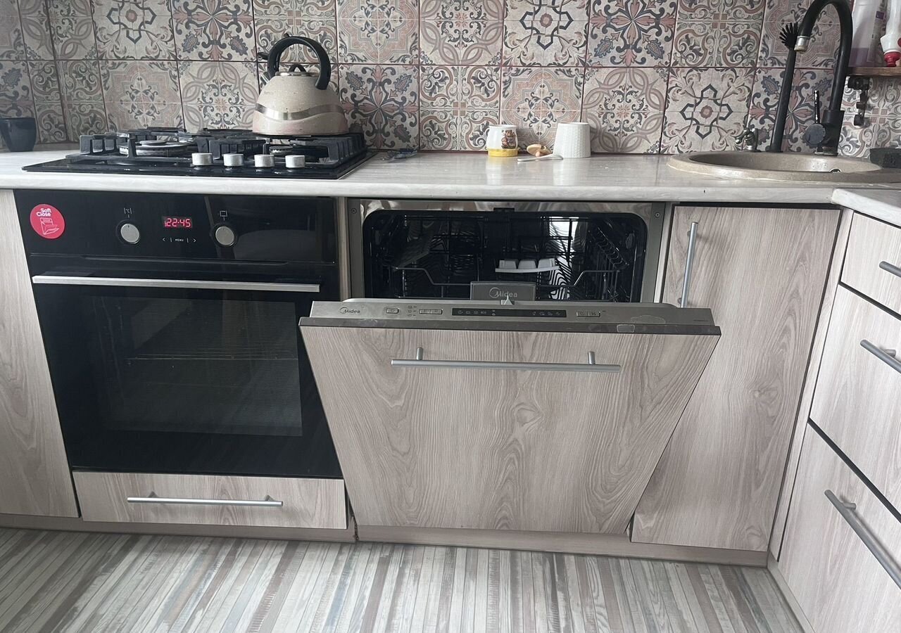 квартира г Нижний Новгород Горьковская ул Ошарская 53 фото 4
