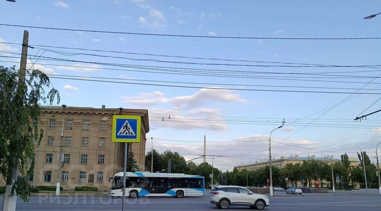 квартира г Волгоград р-н Центральный ул им. Наумова 10 фото 3