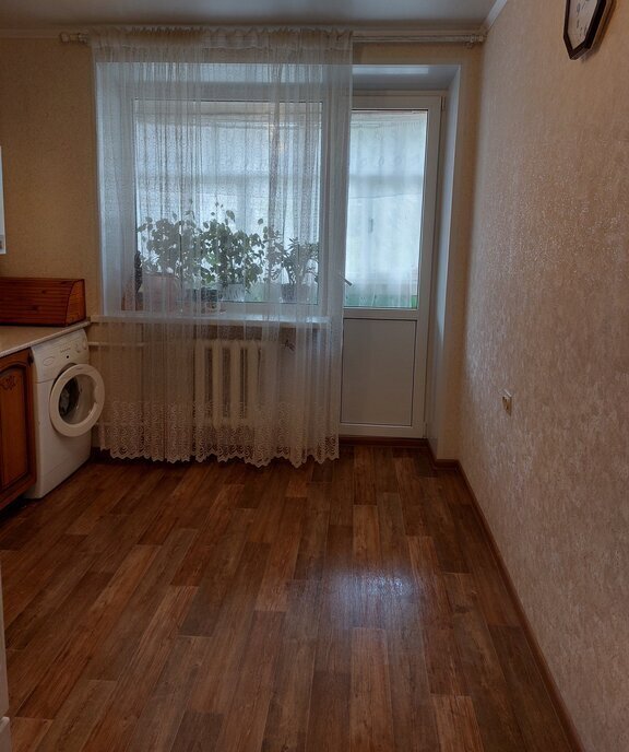 квартира р-н Ейский г Ейск ул Комсомольская 60/1 фото 8