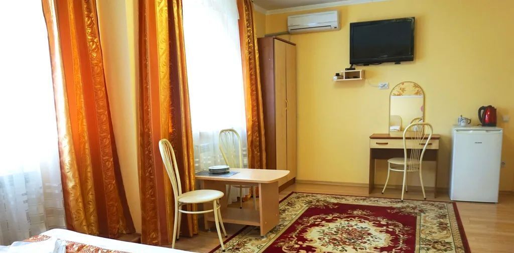 комната р-н Ейский г Ейск ул Николаевская 25 фото 5
