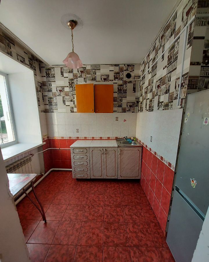 квартира г Прокопьевск р-н Центральный ул Кучина 12 фото 4