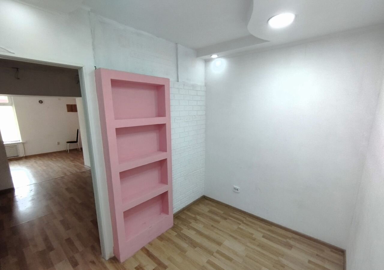 офис г Астрахань р-н Кировский ул Советская 2 фото 15