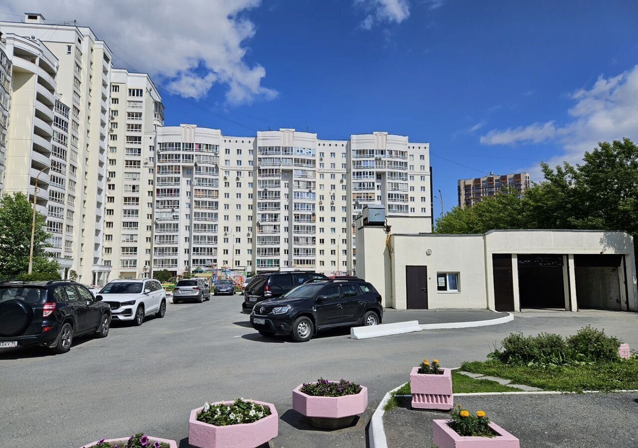 гараж г Екатеринбург р-н Ленинский Чкаловская ул Фурманова 123 фото 2
