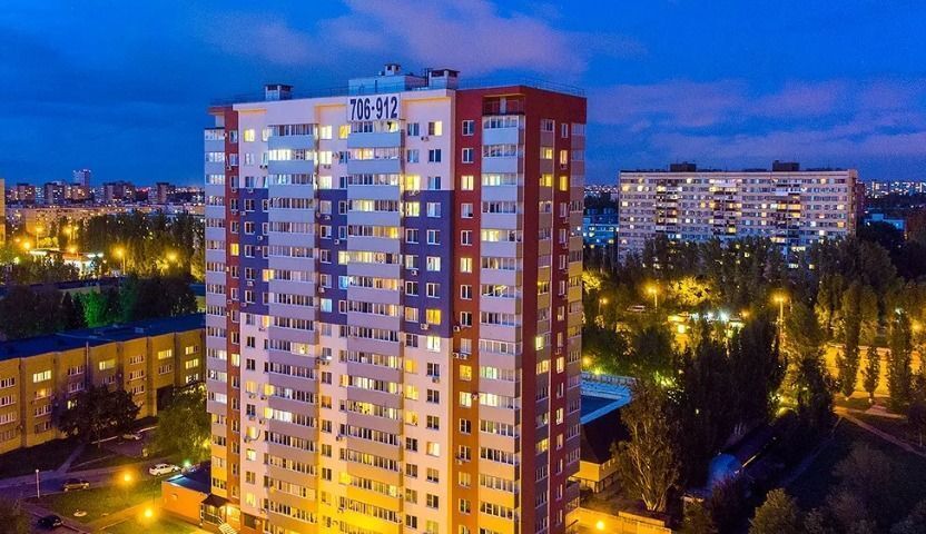 квартира г Тольятти р-н Автозаводский ул Революционная 13а фото 1