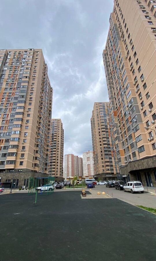 квартира г Краснодар р-н Карасунский ул им. Снесарева 10к/2 мкр-н Гидростроителей фото 1