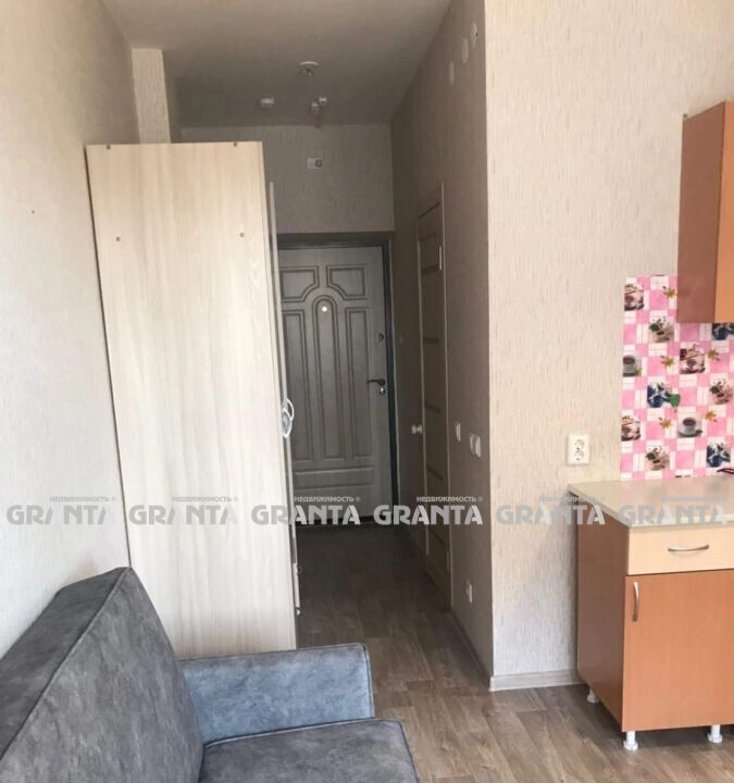 квартира г Красноярск ул Александра Матросова 40 фото 1