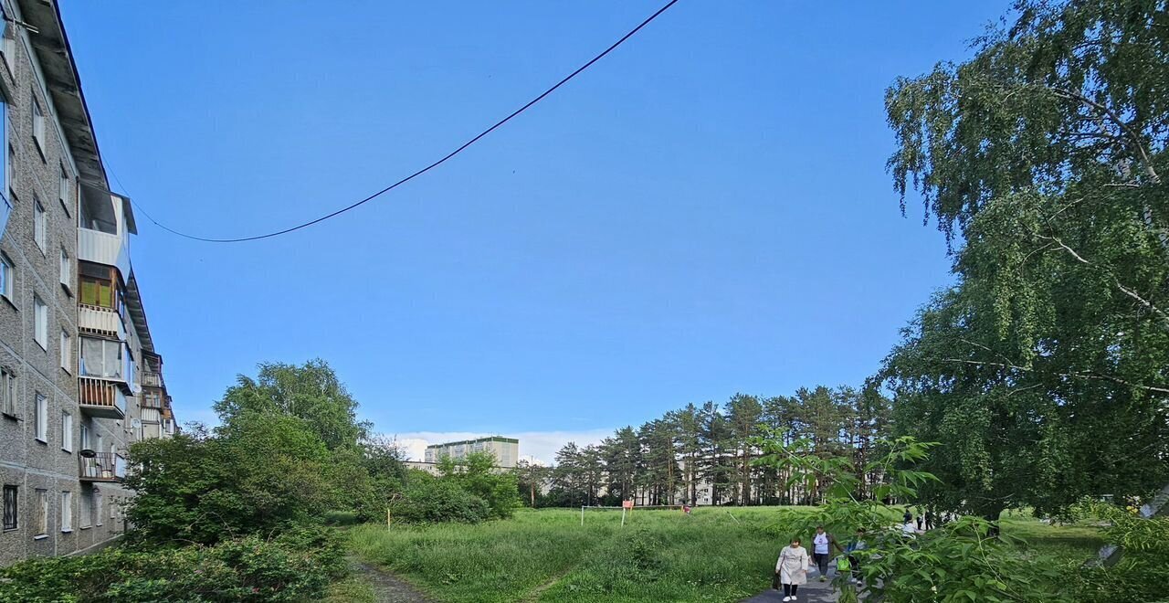 квартира г Екатеринбург р-н Октябрьский ул Латвийская 38 фото 2