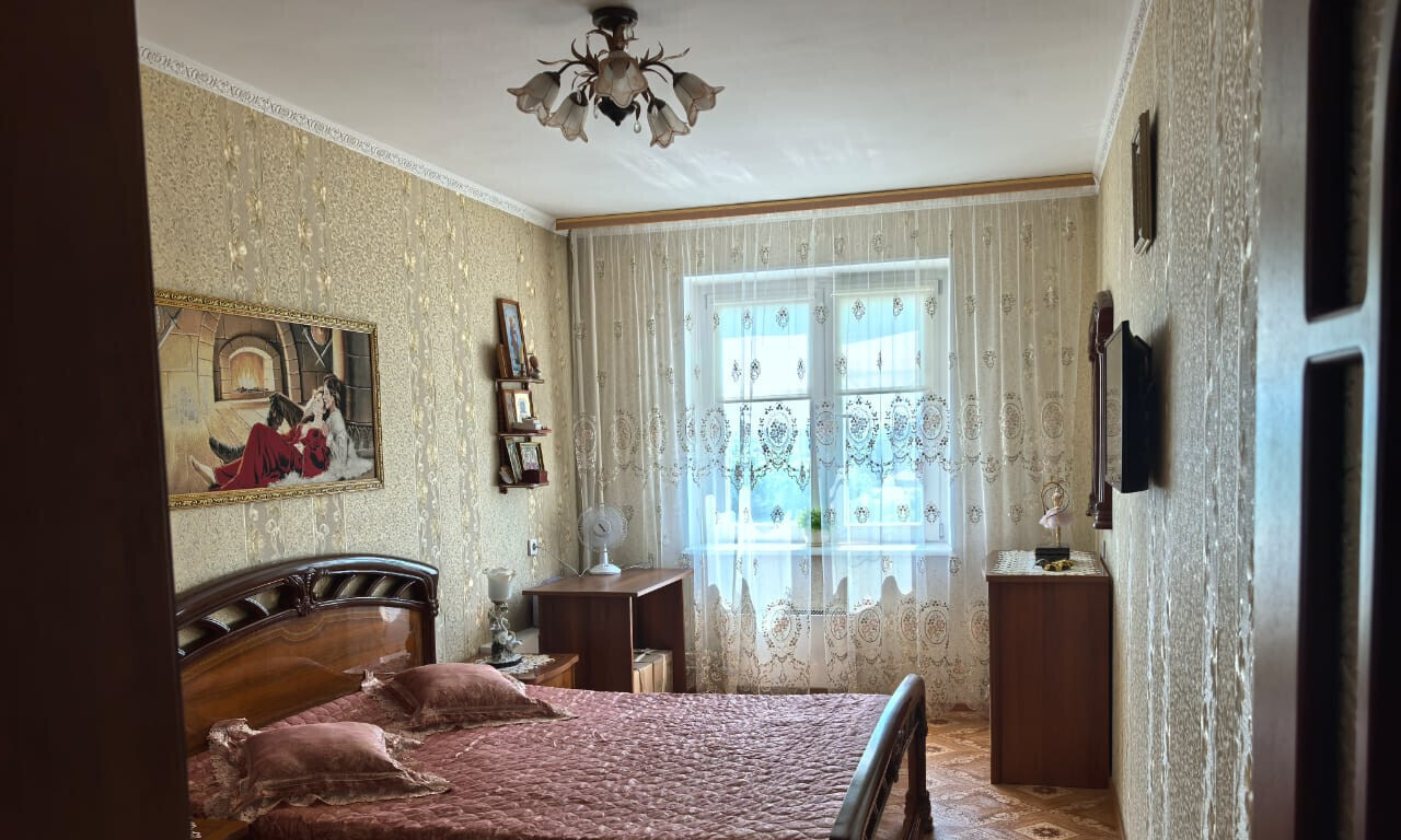 квартира г Омск ул Димитрова 67 фото 12