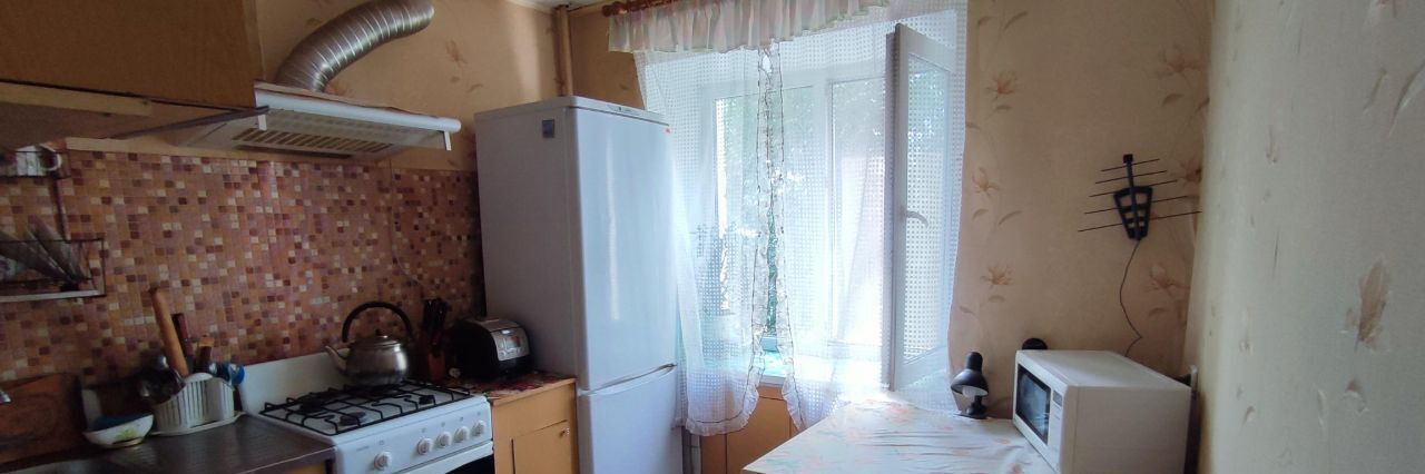 квартира г Саратов р-н Заводской ул. Имени Г. К. Орджоникидзе, 2Г фото 9