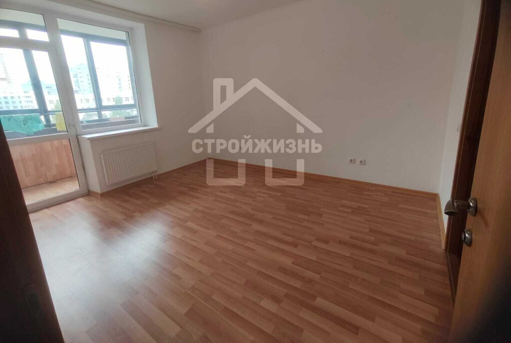 квартира г Екатеринбург Чкаловская ул Михеева М.Н. 2 фото 3