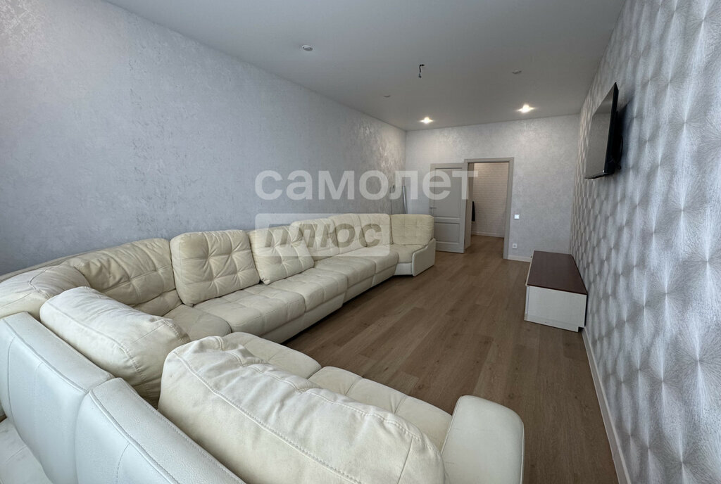 квартира р-н Боровский г Балабаново ул 1 Мая 11 фото 2