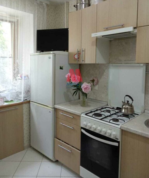 квартира г Ярославль р-н Фрунзенский ул Калинина 21 фото 1