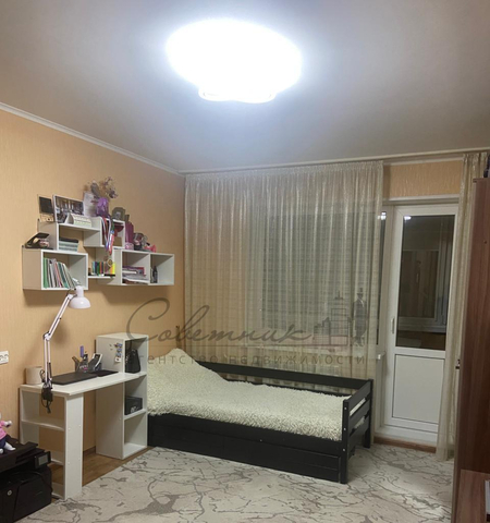 м-н, Восточный, 6 фото