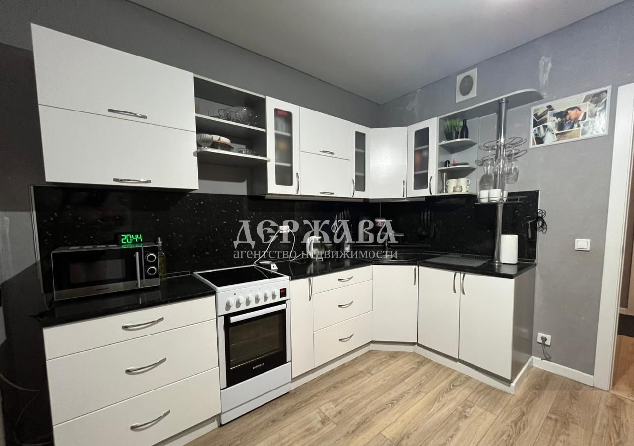 квартира г Старый Оскол мкр-н Дубрава, квартал 1, 16 фото 3