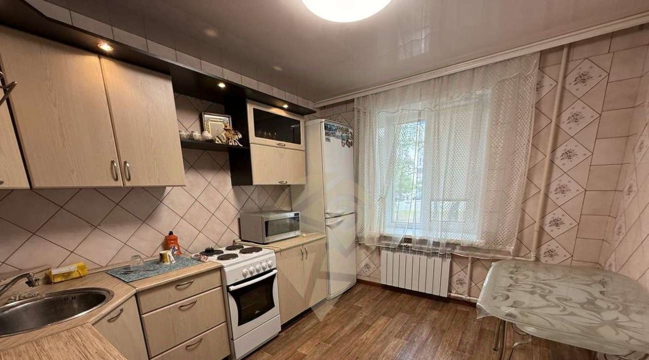 квартира г Старый Оскол Дубрава 1 кв-л, 11 фото 1