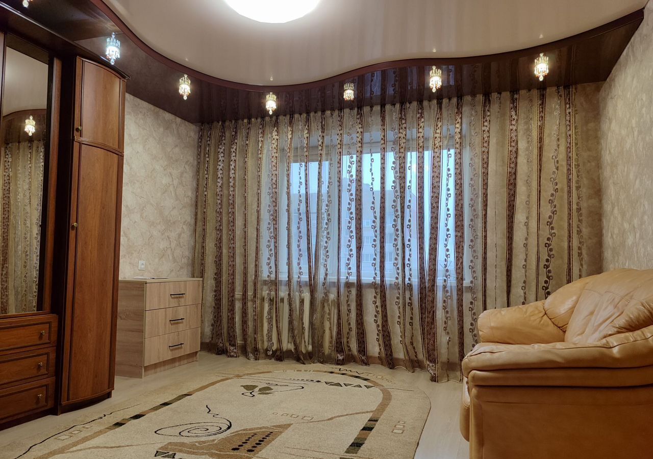 квартира г Старый Оскол мкр-н Южный, 10 фото 1