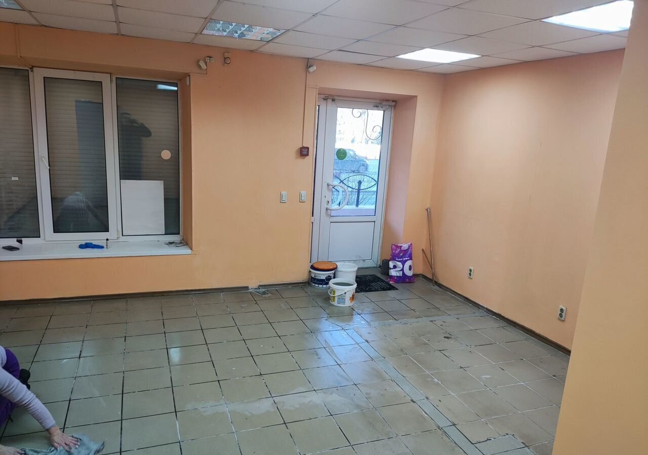 торговое помещение г Брянск р-н Фокинский пр-кт Московский 132а фото 2