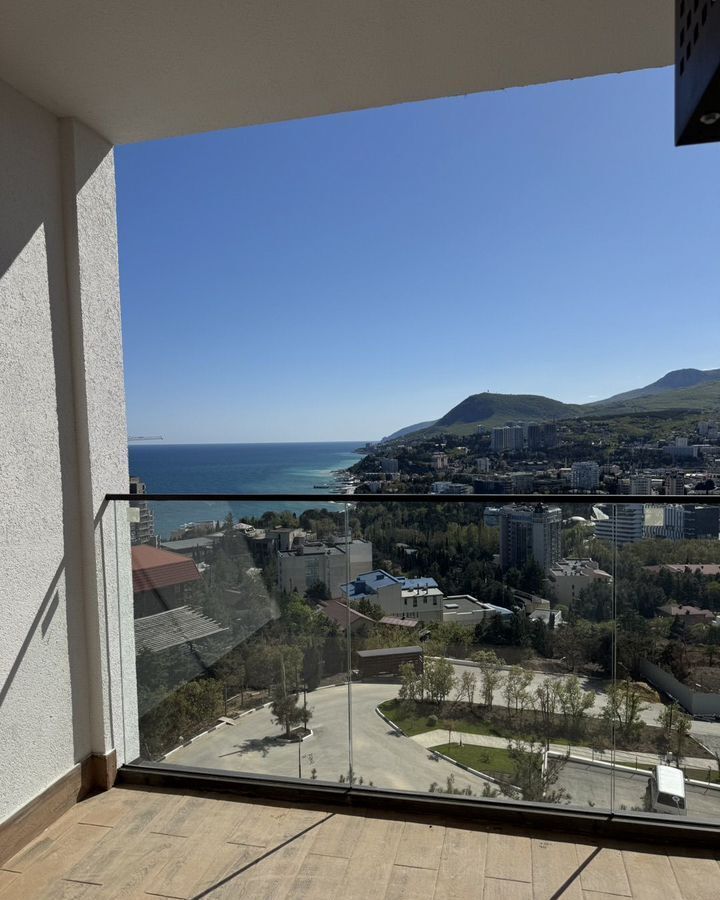квартира г Алушта п Семидворье пер Пограничный 7 фото 1