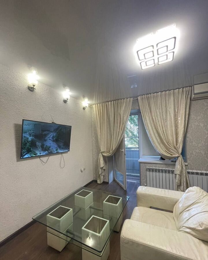 квартира г Волжский ул С.Р. Медведева 47 38-й мкр-н фото 1