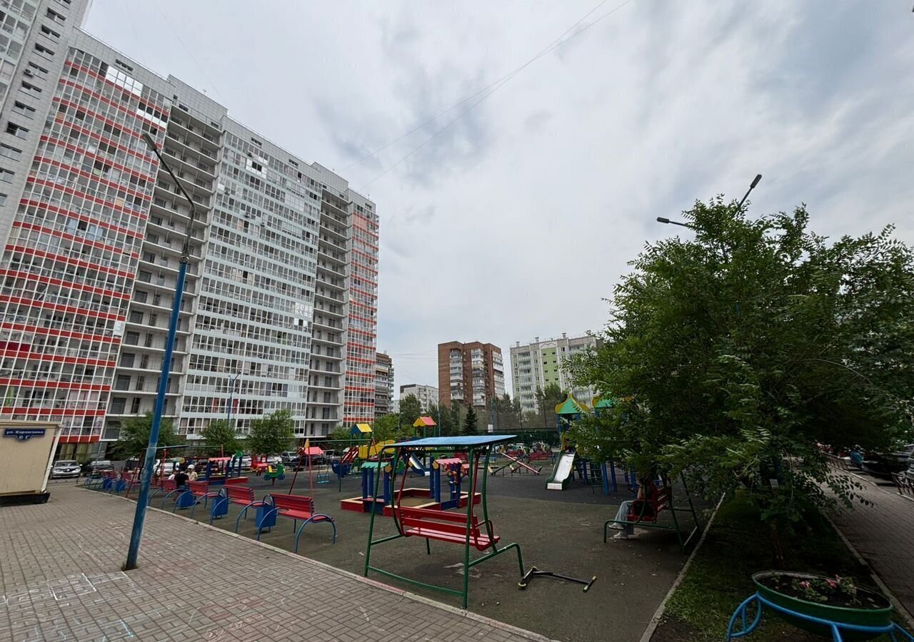 квартира г Красноярск р-н Свердловский ул Карамзина 6 фото 1