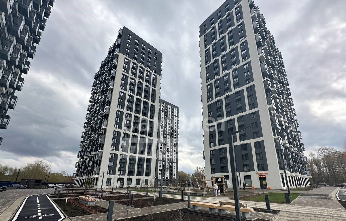 квартира г Екатеринбург р-н Октябрьский Ботаническая Автовокзал ул Хуторская 1 фото 1