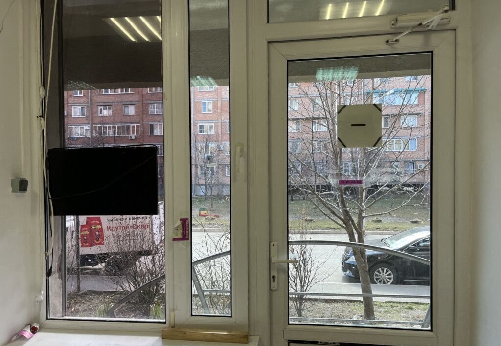 офис г Владикавказ р-н Северо-Западный ул Весенняя 15к/1 Республика Северная Осетия — Владикавказ фото 6