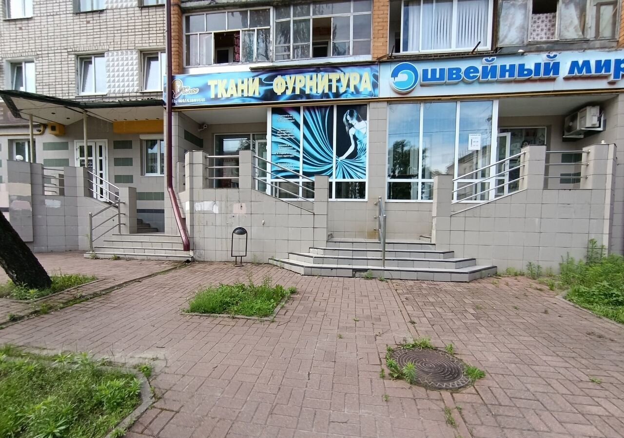 торговое помещение г Брянск р-н Советский ул Октябрьская 13 фото 1