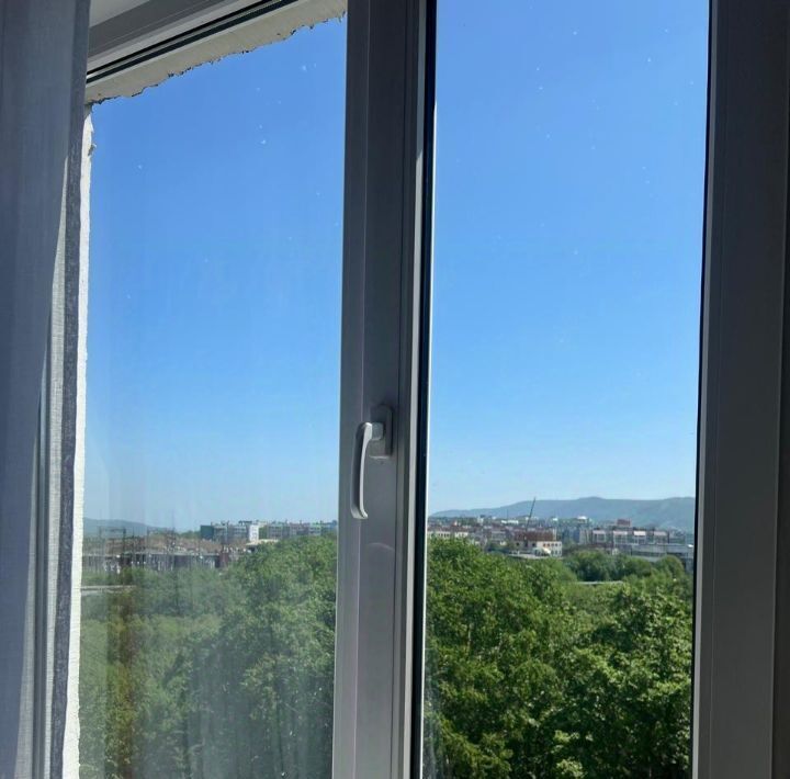 квартира г Петропавловск-Камчатский ул Виталия Кручины 6/4 фото 2
