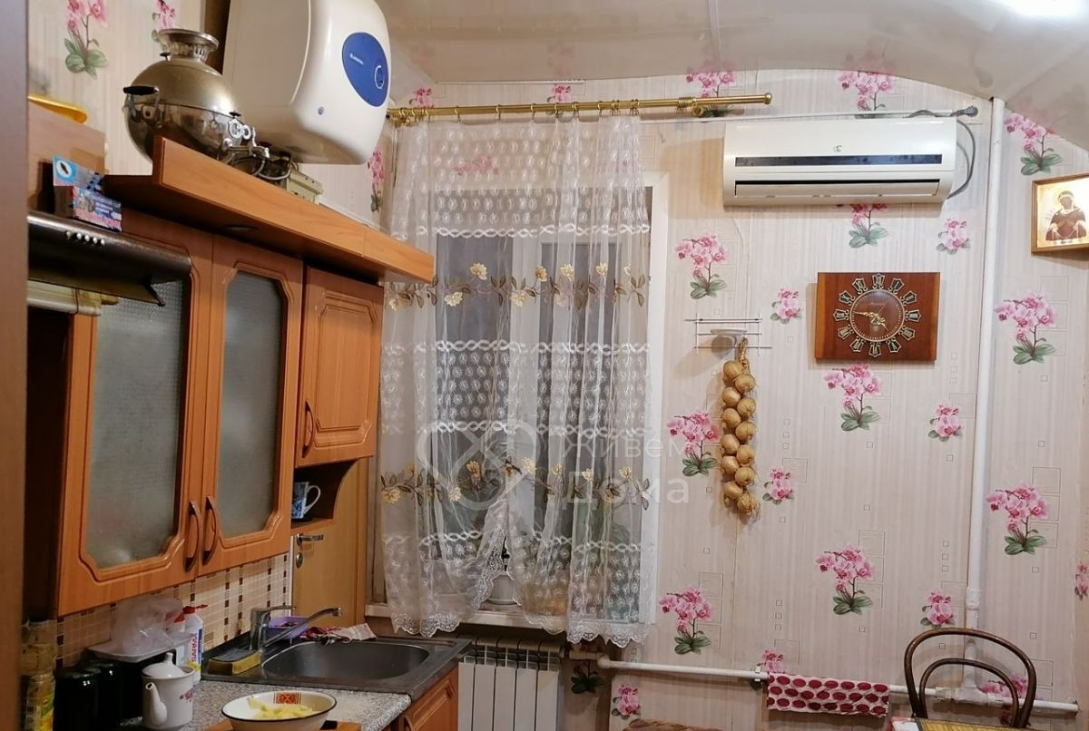 квартира г Волгоград ул им. адмирала Ушакова 8 фото 1
