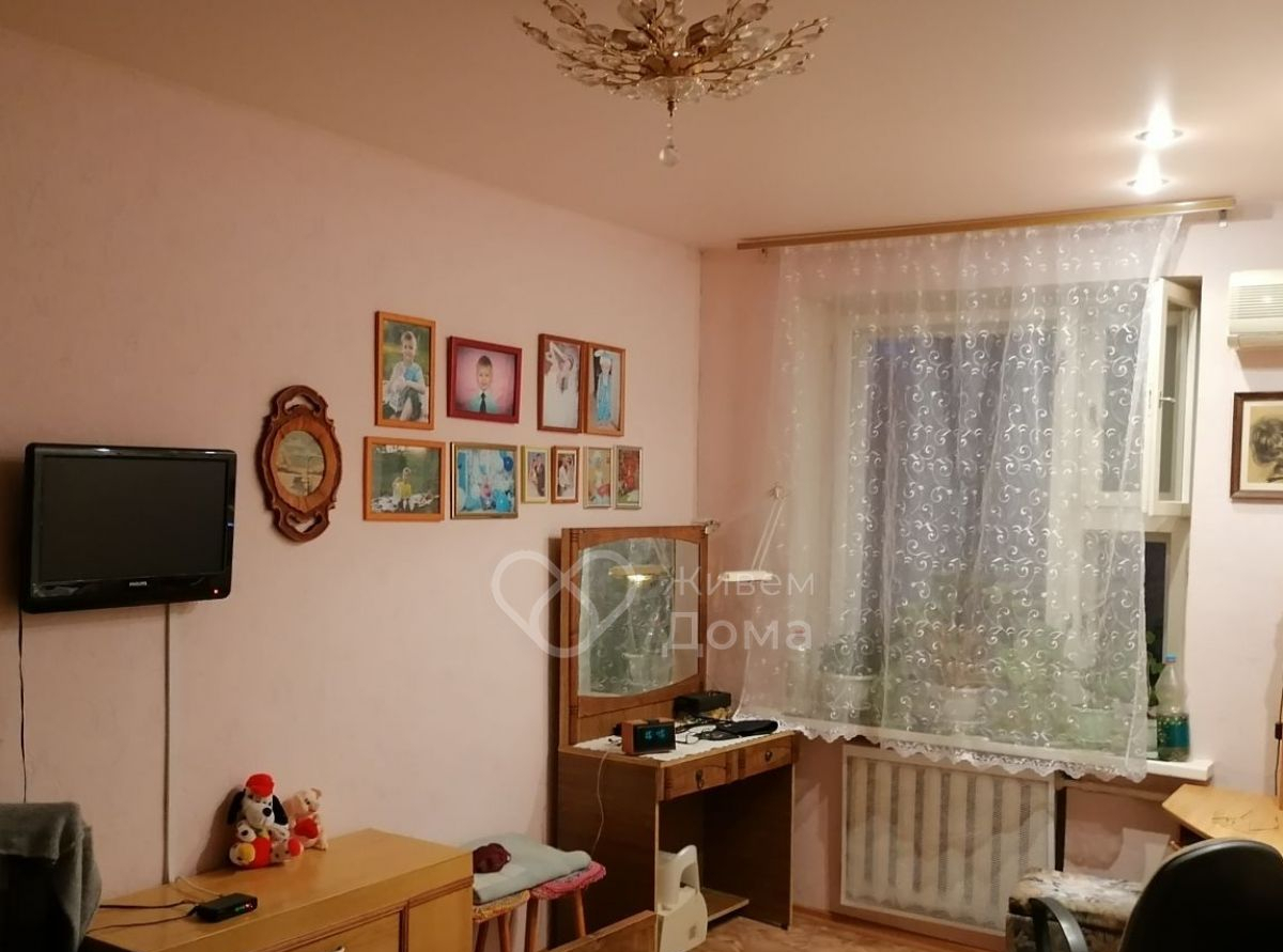квартира г Волгоград ул им. адмирала Ушакова 8 фото 2