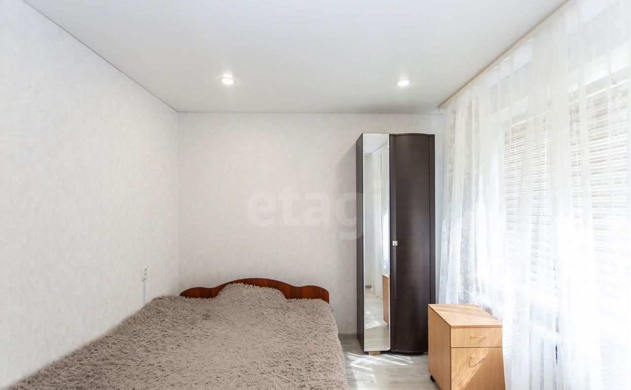 квартира г Тобольск 8-й мкр-н, 10 фото 7