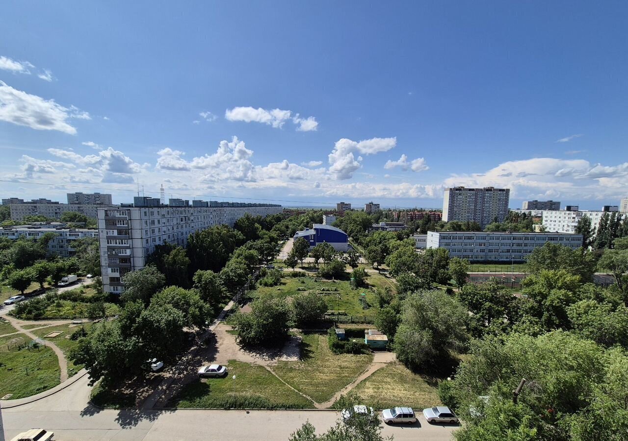 квартира г Тольятти р-н Автозаводский 2 квартал ул Революционная 16 фото 1