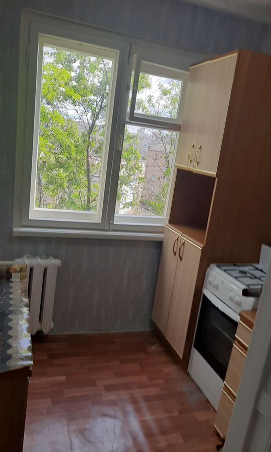 комната г Мурманск р-н Октябрьский ул Академика Книповича 42 фото 2