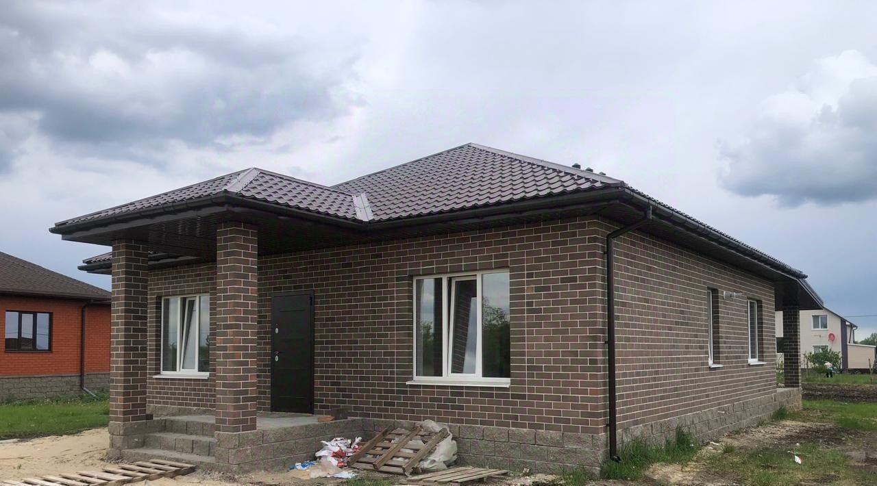 дом р-н Яковлевский г Строитель ул Благовещенская фото 4