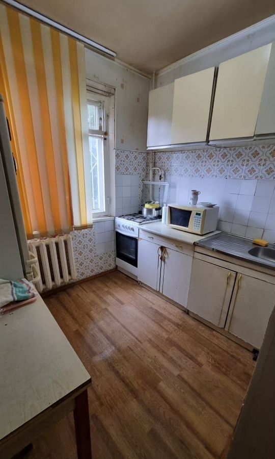 квартира г Астрахань р-н Советский ул Звездная 1/33 фото 2
