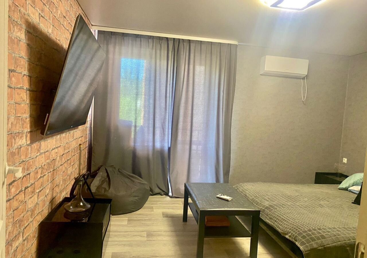 квартира г Тольятти р-н Центральный 73 квартал ул Баныкина 68 фото 1
