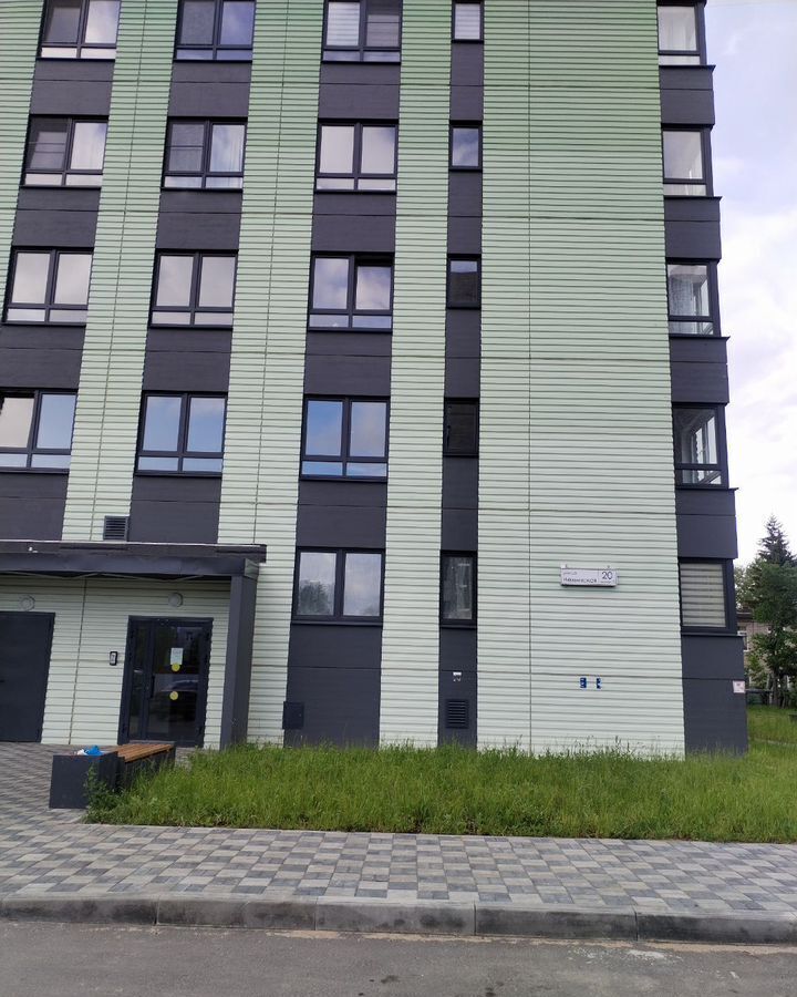квартира г Великий Новгород Западный ул Нехинская 20к/2 фото 2