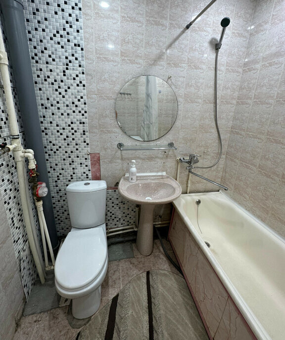 квартира г Астрахань ул Кубанская 21к/1 фото 16