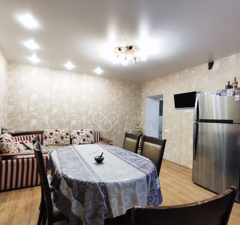 квартира г Волгоград р-н Дзержинский пр-кт Маршала Жукова 98б фото 3