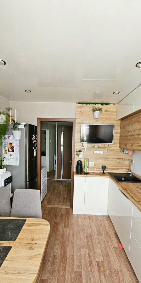 квартира г Тольятти р-н Автозаводский ш Южное 27 фото 2